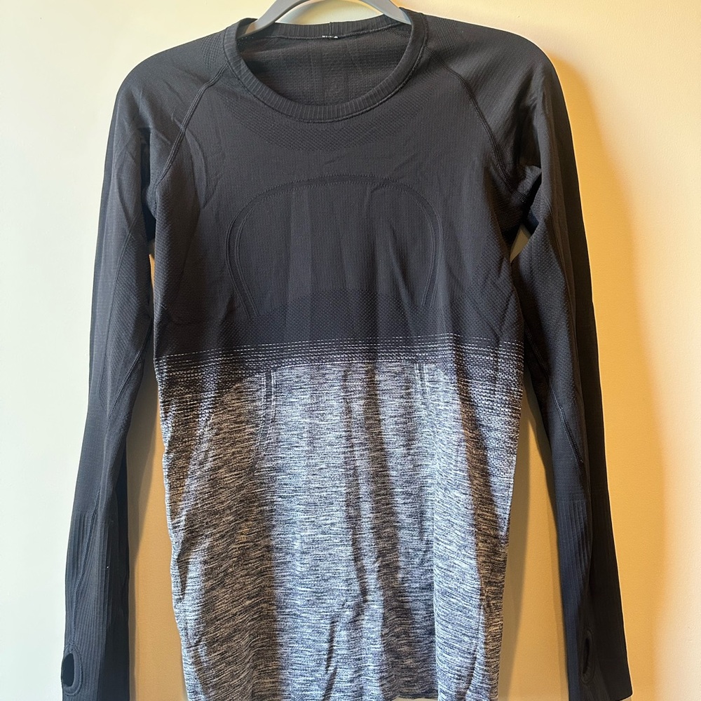 Lululemon Gray/Black Ombre Long Sleeve Top Sz 8